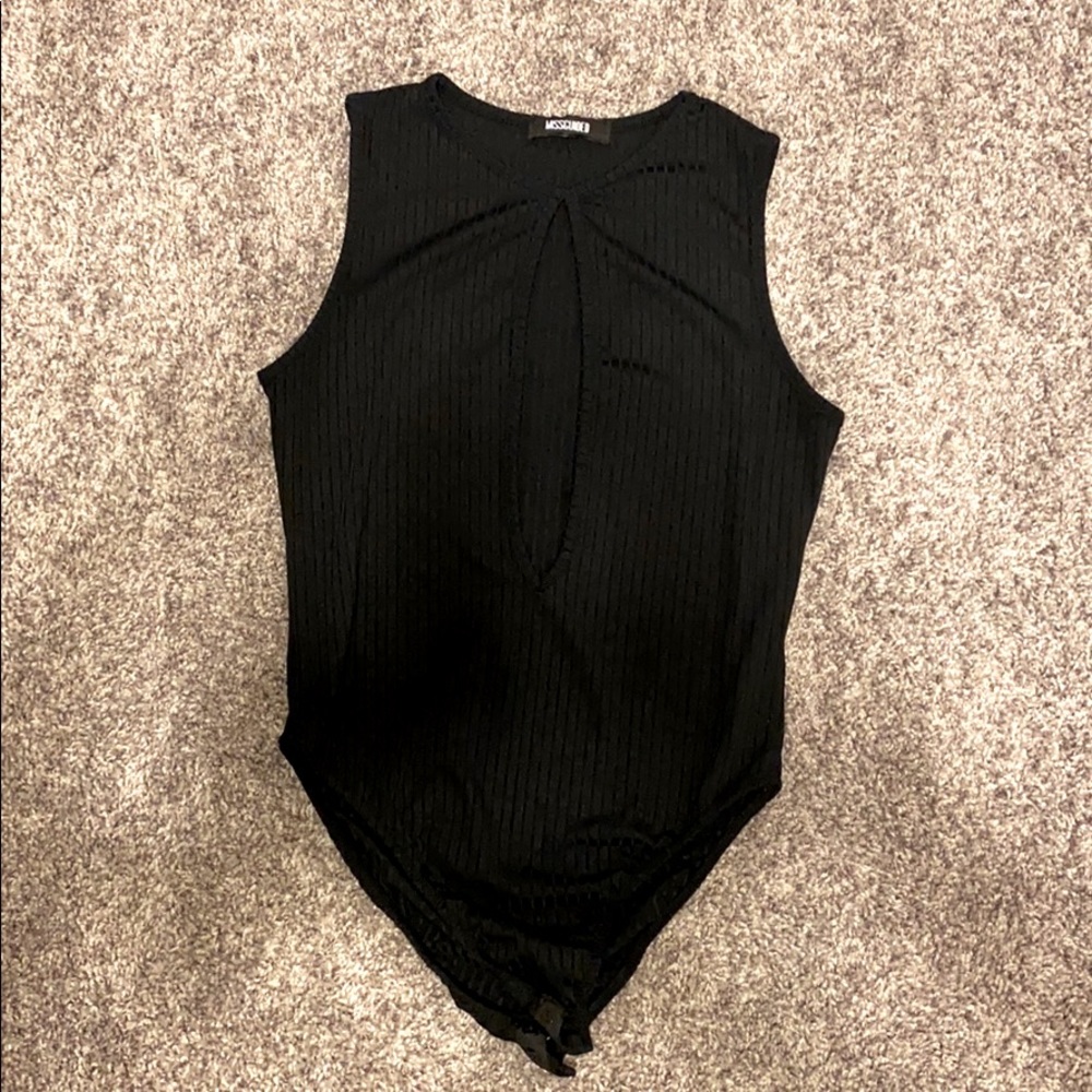 ✨PeekABoo Tank Bodysuit✨